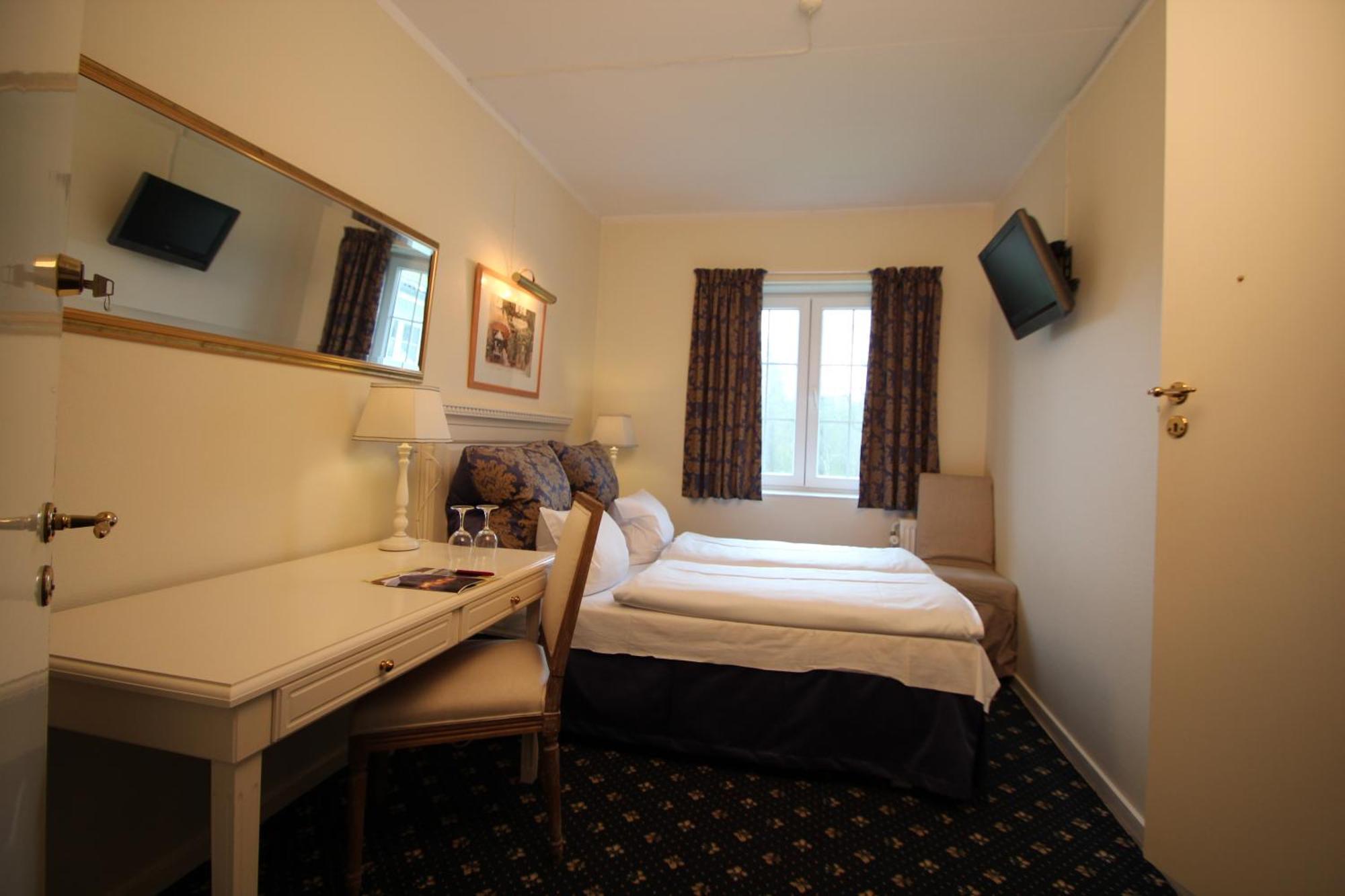 Store Restrup Manor House Room photo